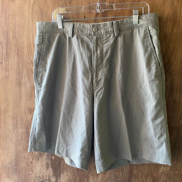 TOMMY BAHAMA  Khaki SHORTS Cotton Lyocell Spandex 34 - Picture 1 of 3